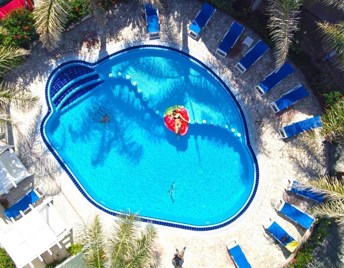 Hotel Resort Rocca Di Vadaro Capo Vaticano Exterior photo